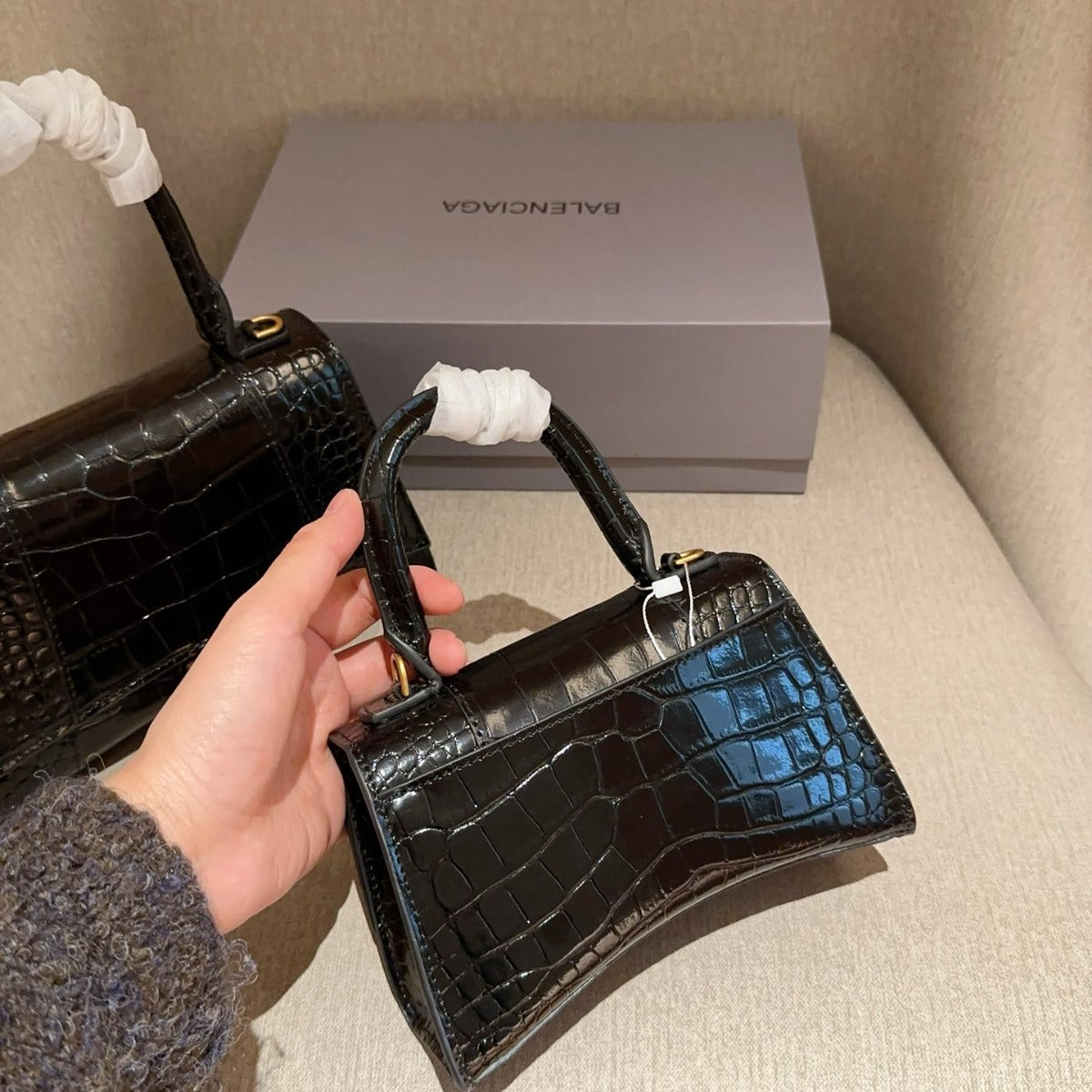 Balenciaga BB Hourglass Bag 19×13×7cm