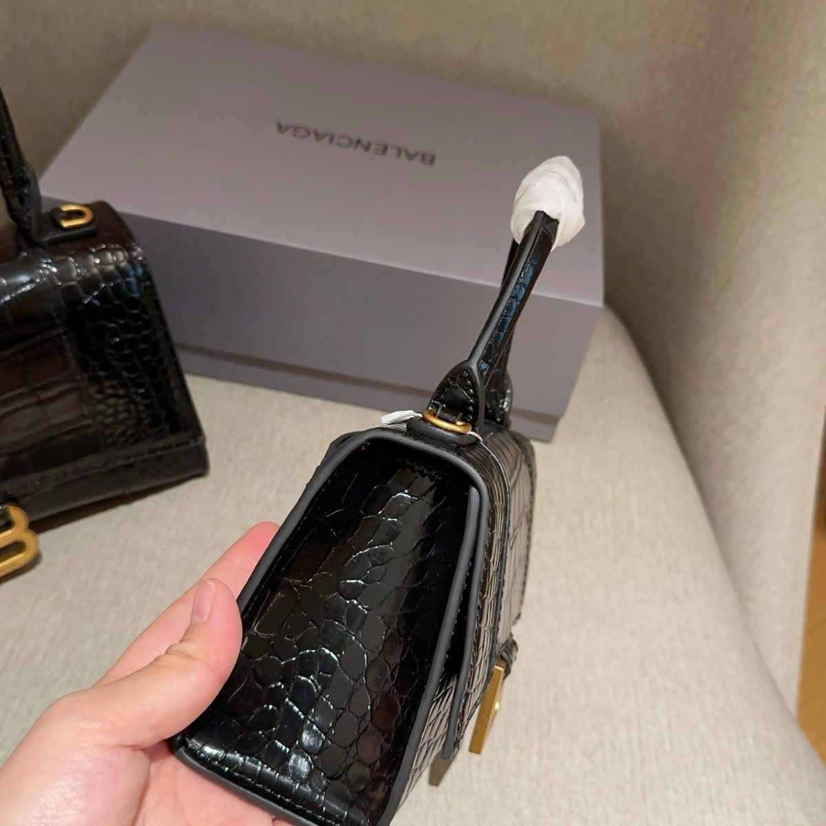 Balenciaga BB Hourglass Bag 19×13×7cm