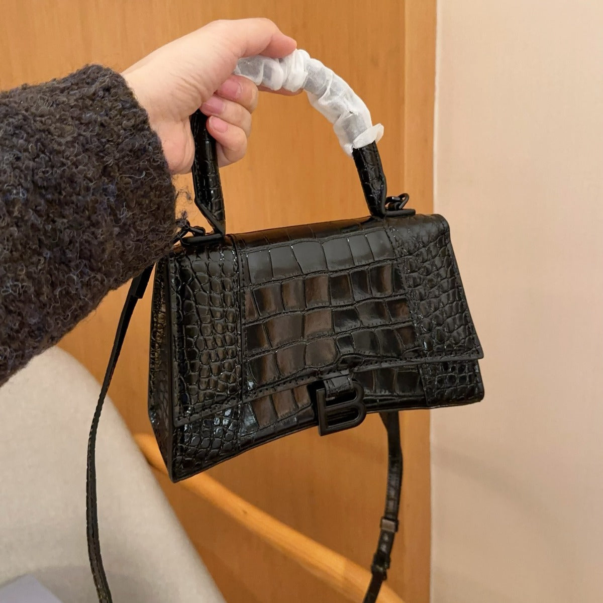 Balenciaga BB Hourglass Bag 23×14×9cm